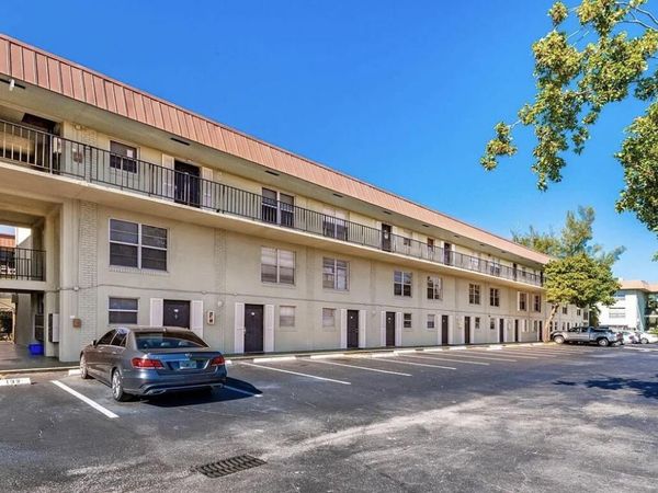 801 W Oakland Park Boulevard, Unit B10, Oakland Park, FL 33311