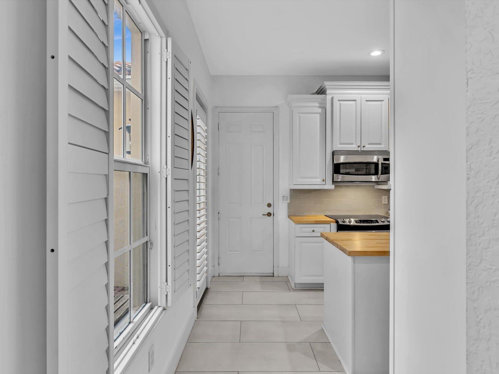 790 NW 83rd Lane, Boca Raton, FL 33487 Photo