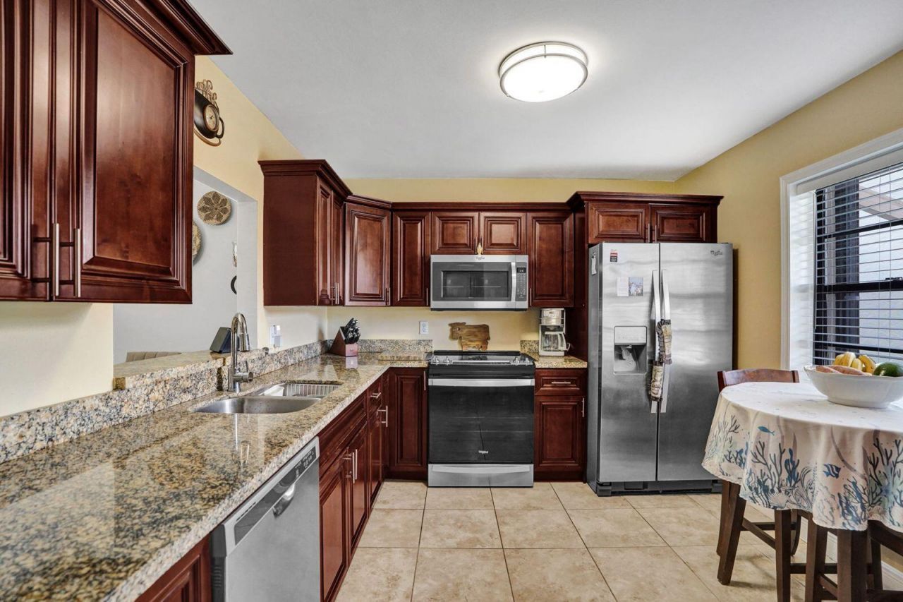6120 Fairfield Circle, Greenacres, FL 33463 Photo