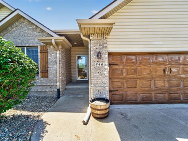 940 KEY Circle, CARTER LAKE, IA 51510