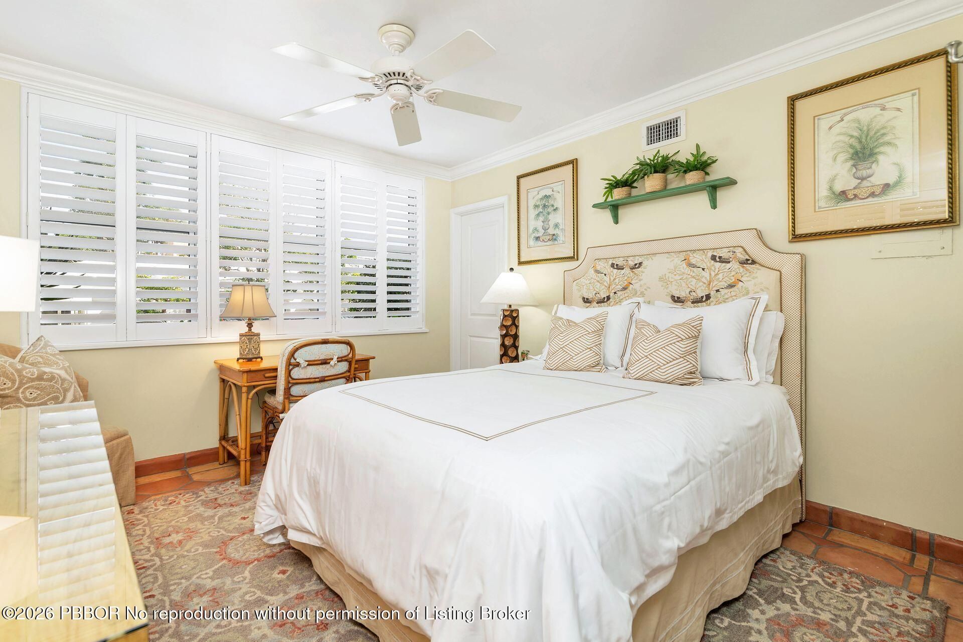 401 Peruvian Avenue, Unit 105, Palm Beach, FL 33480 Photo