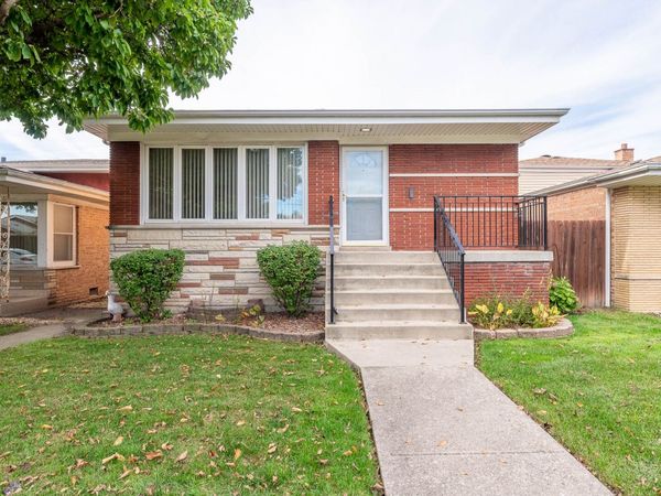 8414 S Kostner Avenue , Chicago, IL 60652
