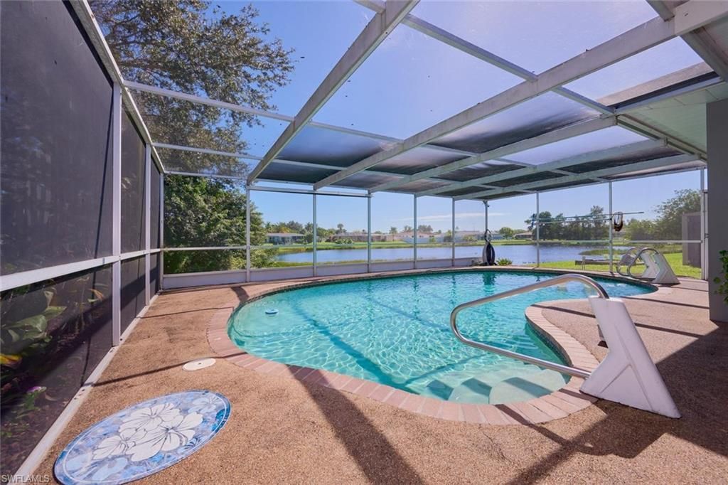 208 S Lake Dr , Lehigh Acres, FL 33936 Photo