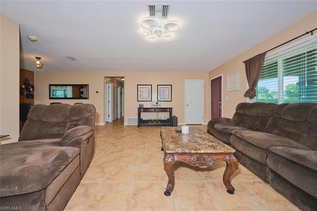 208 S Lake Dr , Lehigh Acres, FL 33936 Photo