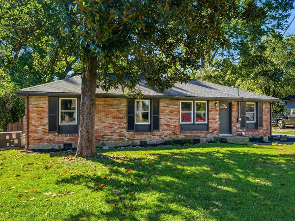 5035 Bonnameade Dr, Hermitage, TN 37076