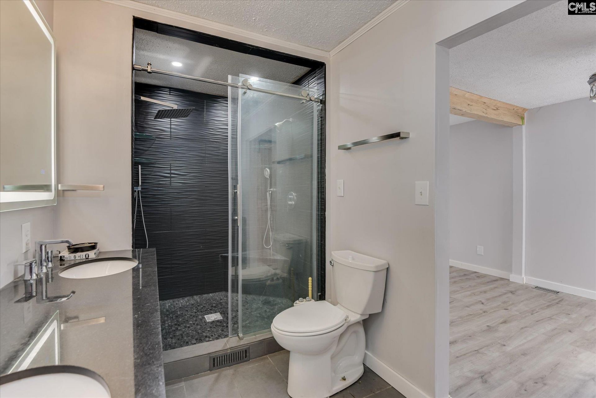 2032 Pinewood Street  Photo 23