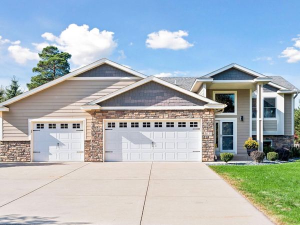 3635 Edgerton Street, Vadnais Heights, MN 55127