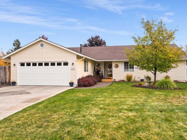 756 NW 20th Street, Redmond, OR 97756