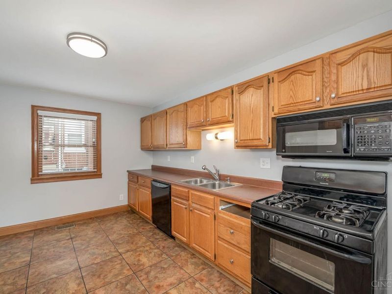 2260 Norwood Avenue, Norwood, OH 45212 Photo 12
