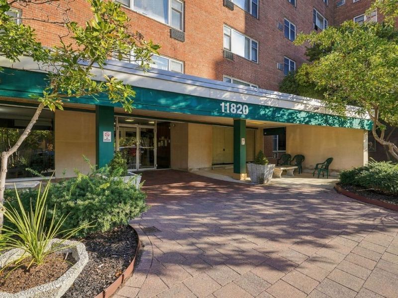 11820 Edgewater Dr, Unit 513, Lakewood, OH 44107 Photo 4