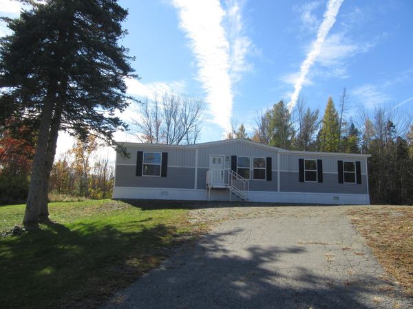 826 Waterville Road , Unity, ME 04988