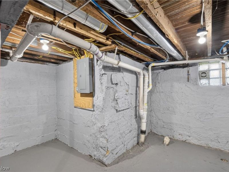 2314 E 95th Street, Cleveland, OH 44106 Photo 48