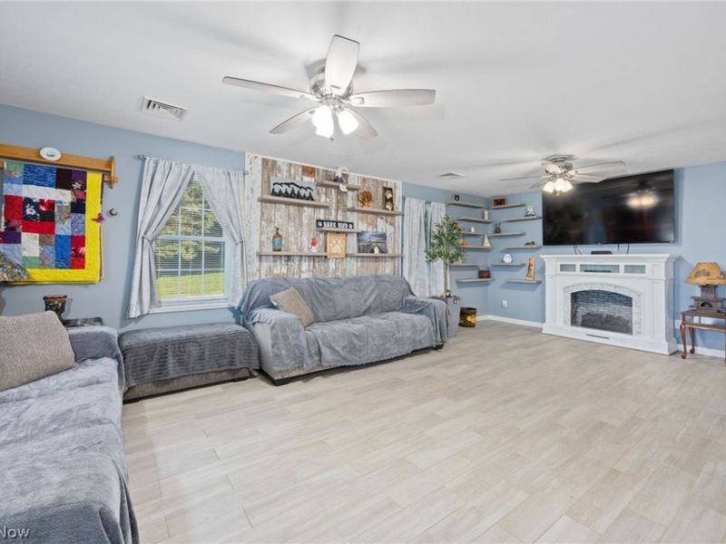1046 W Hutton Road, Wooster, OH 44691 Photo 5