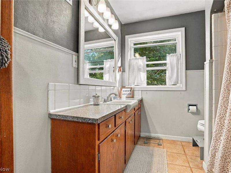 1718 W Market Street, Orrville, OH 44667 Photo 14