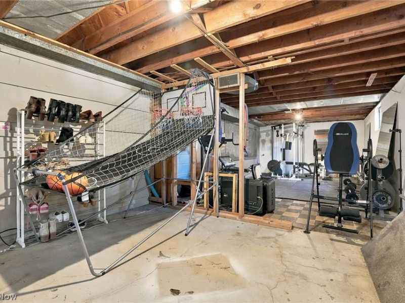 1718 W Market Street, Orrville, OH 44667 Photo 18