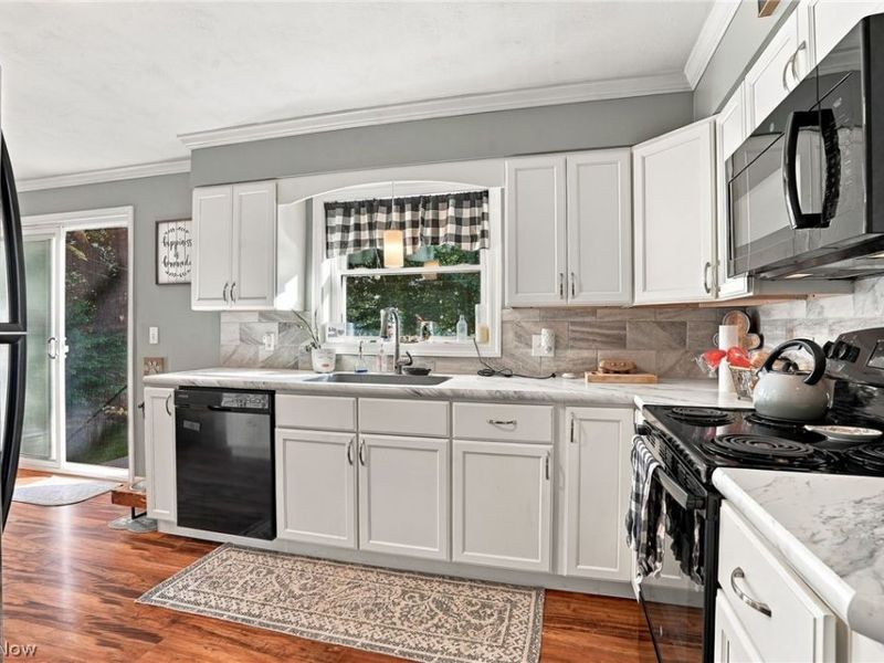 1718 W Market Street, Orrville, OH 44667 Photo 3