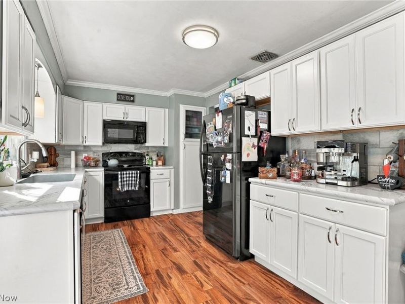 1718 W Market Street, Orrville, OH 44667 Photo 5