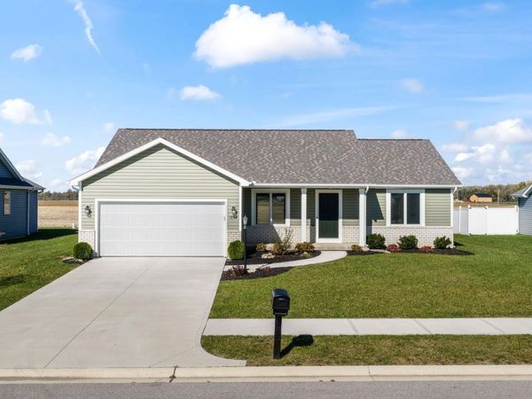 18361 Peregrine Drive, New Paris, IN 46553