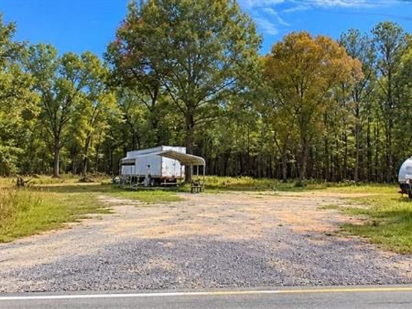 956 Plainville Road NE, Plainville, GA 30733