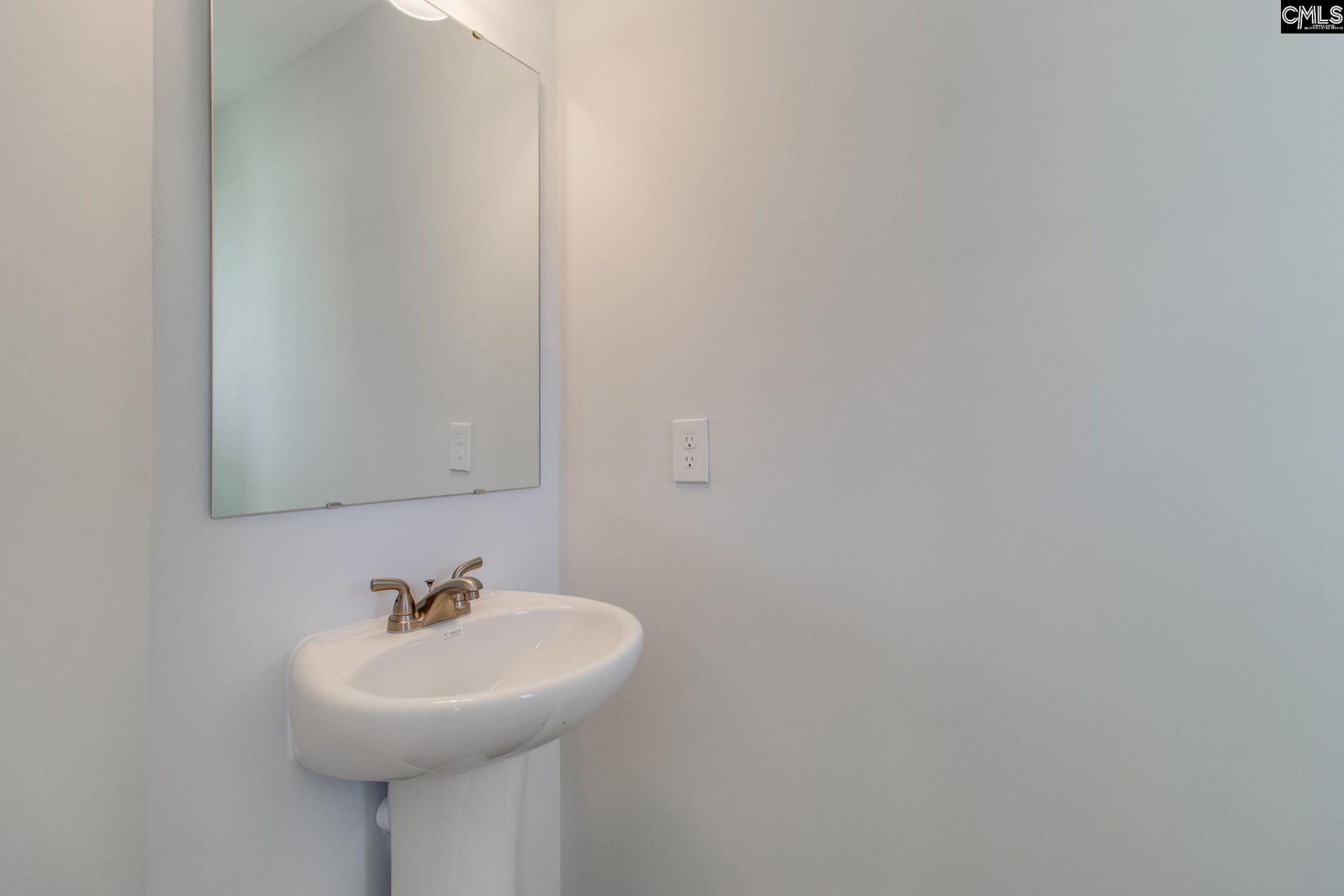 221 Laurinton Farms Drive  Photo 7
