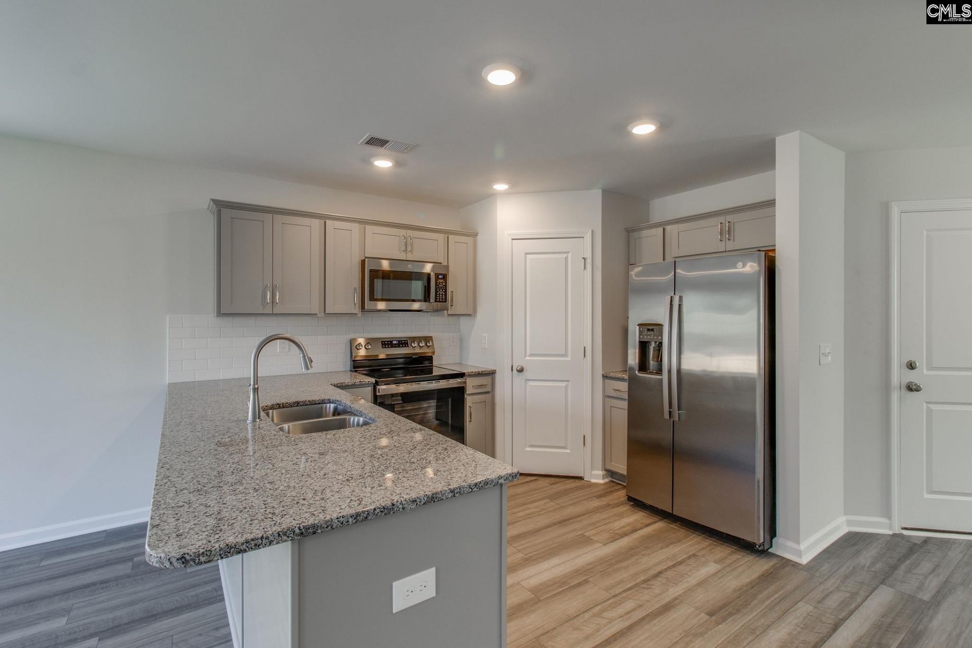 221 Laurinton Farms Drive  Photo 9