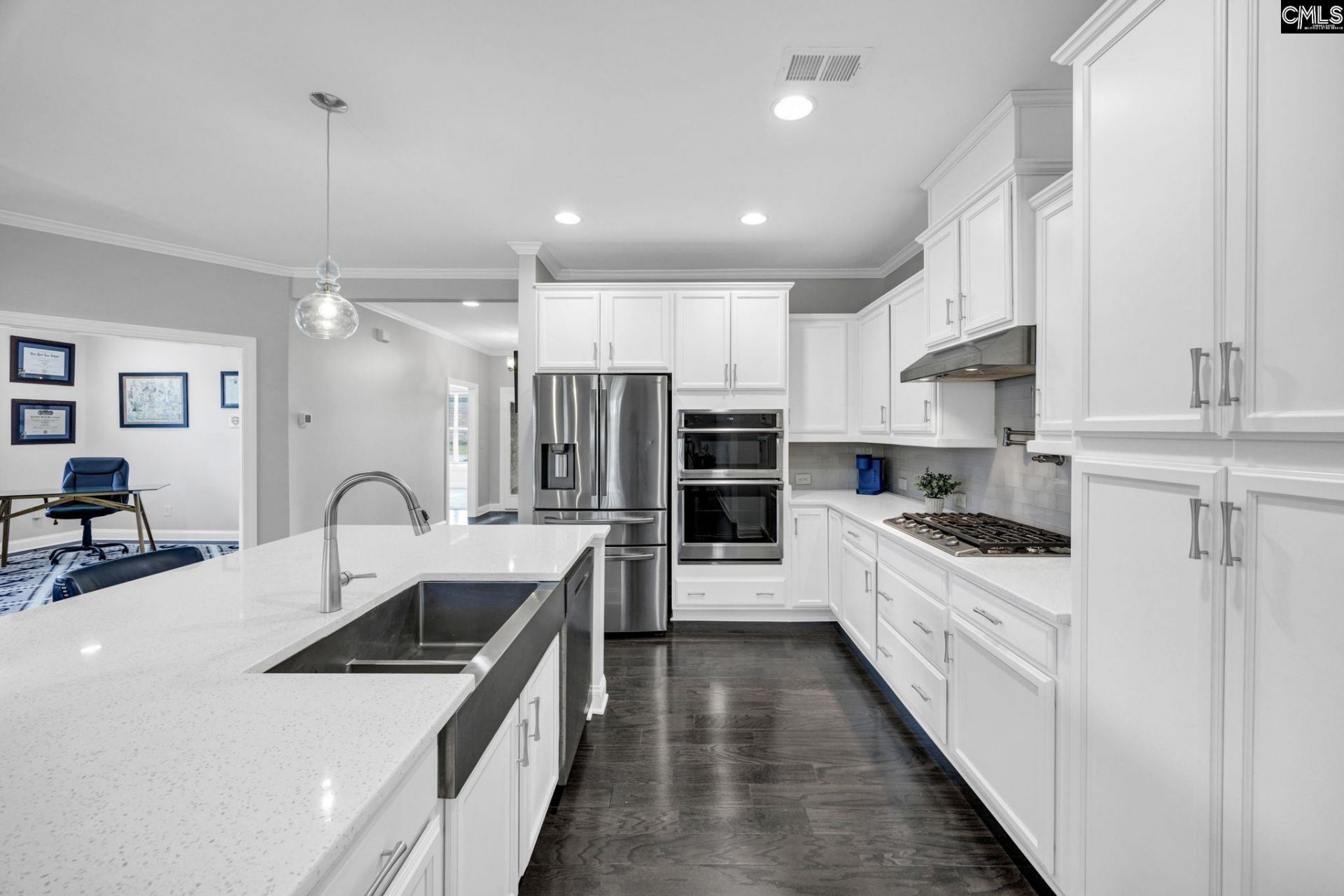 426 Club View Drive  Photo 10