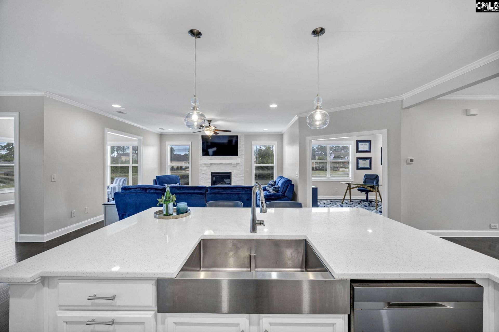 426 Club View Drive  Photo 12