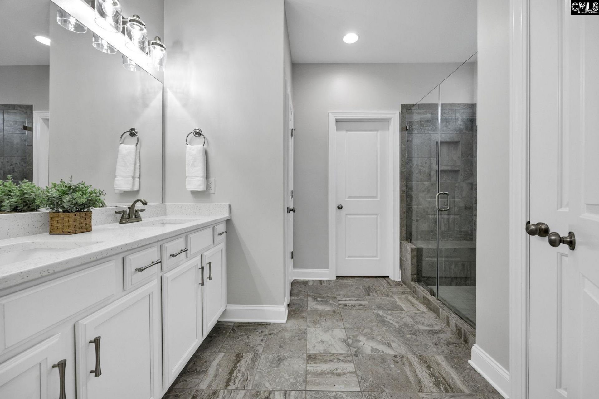 426 Club View Drive  Photo 20
