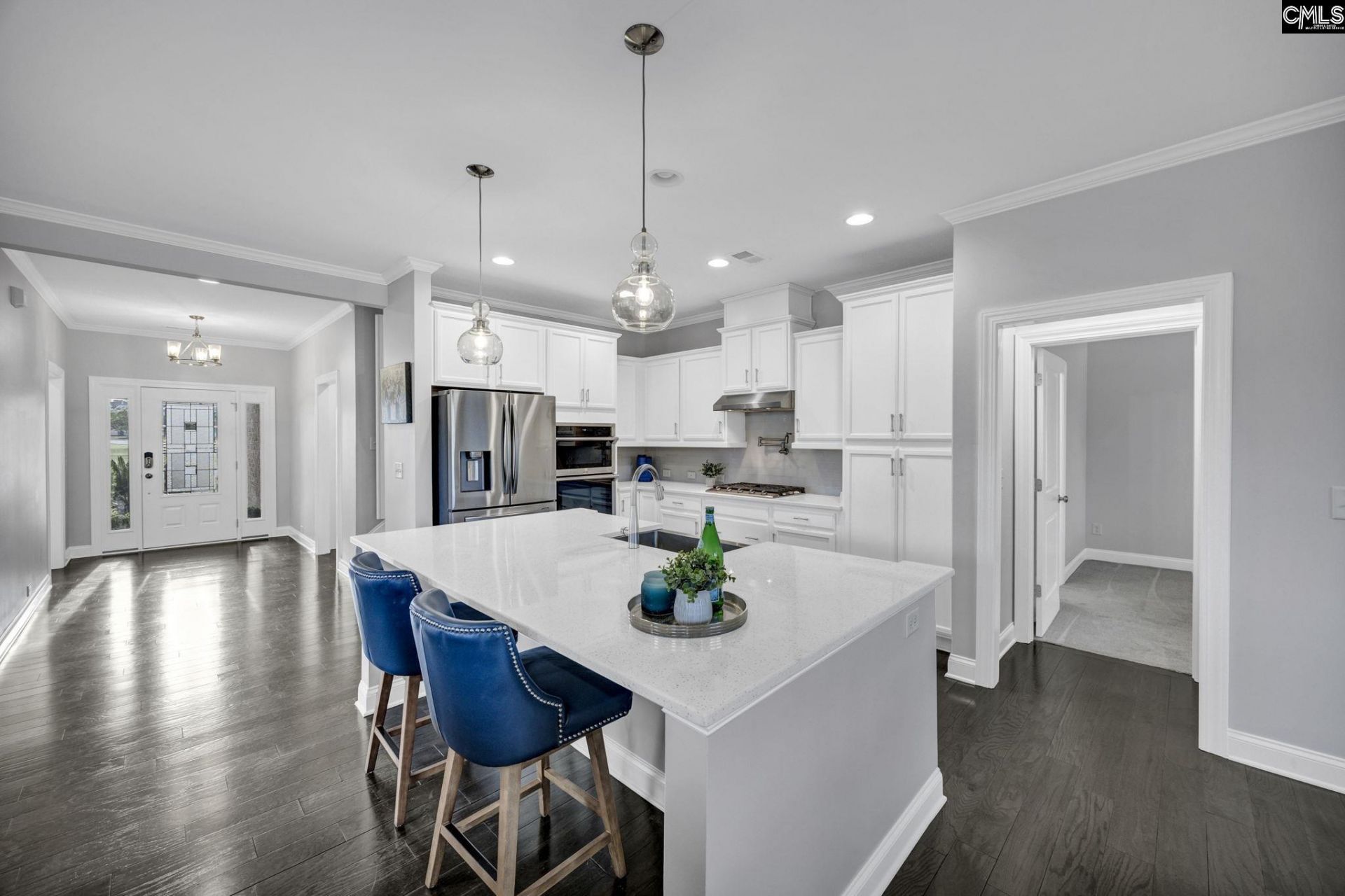 426 Club View Drive  Photo 5