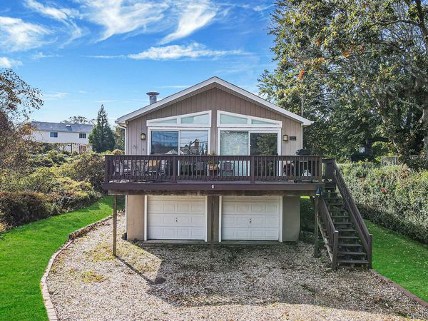 122 Greenwich Street, Montauk, NY 11954
