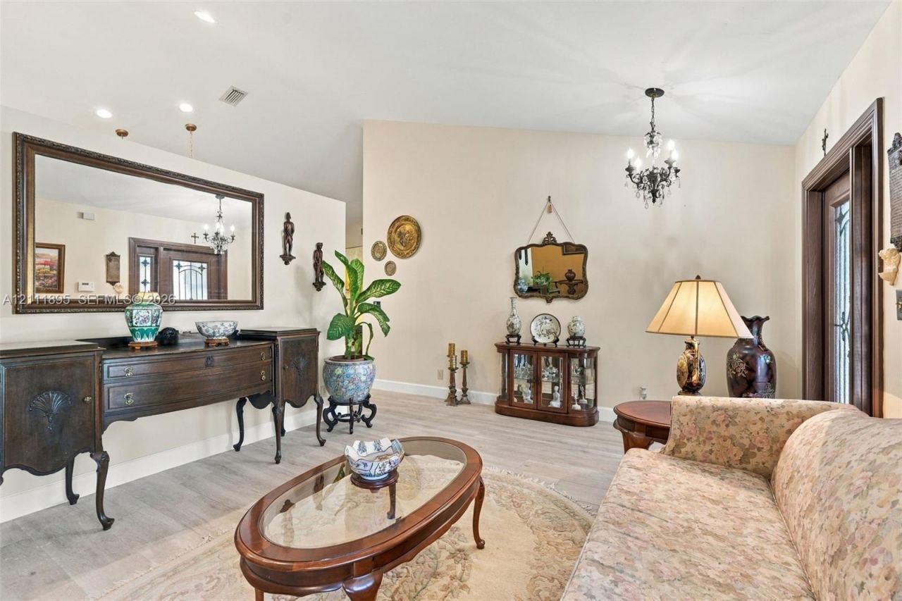 5792 Sun Pointe Cir , Boynton Beach, FL 33437 Photo