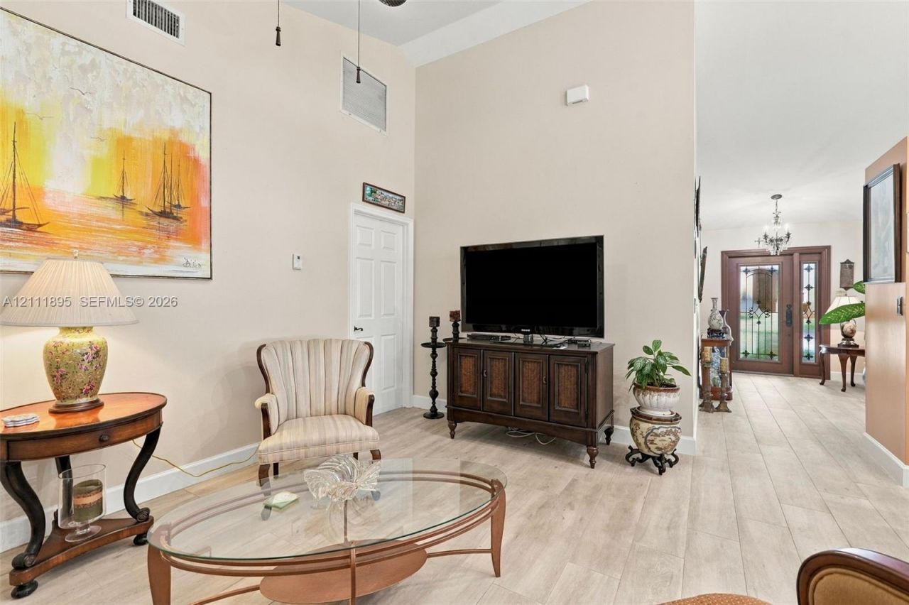5792 Sun Pointe Cir , Boynton Beach, FL 33437 Photo