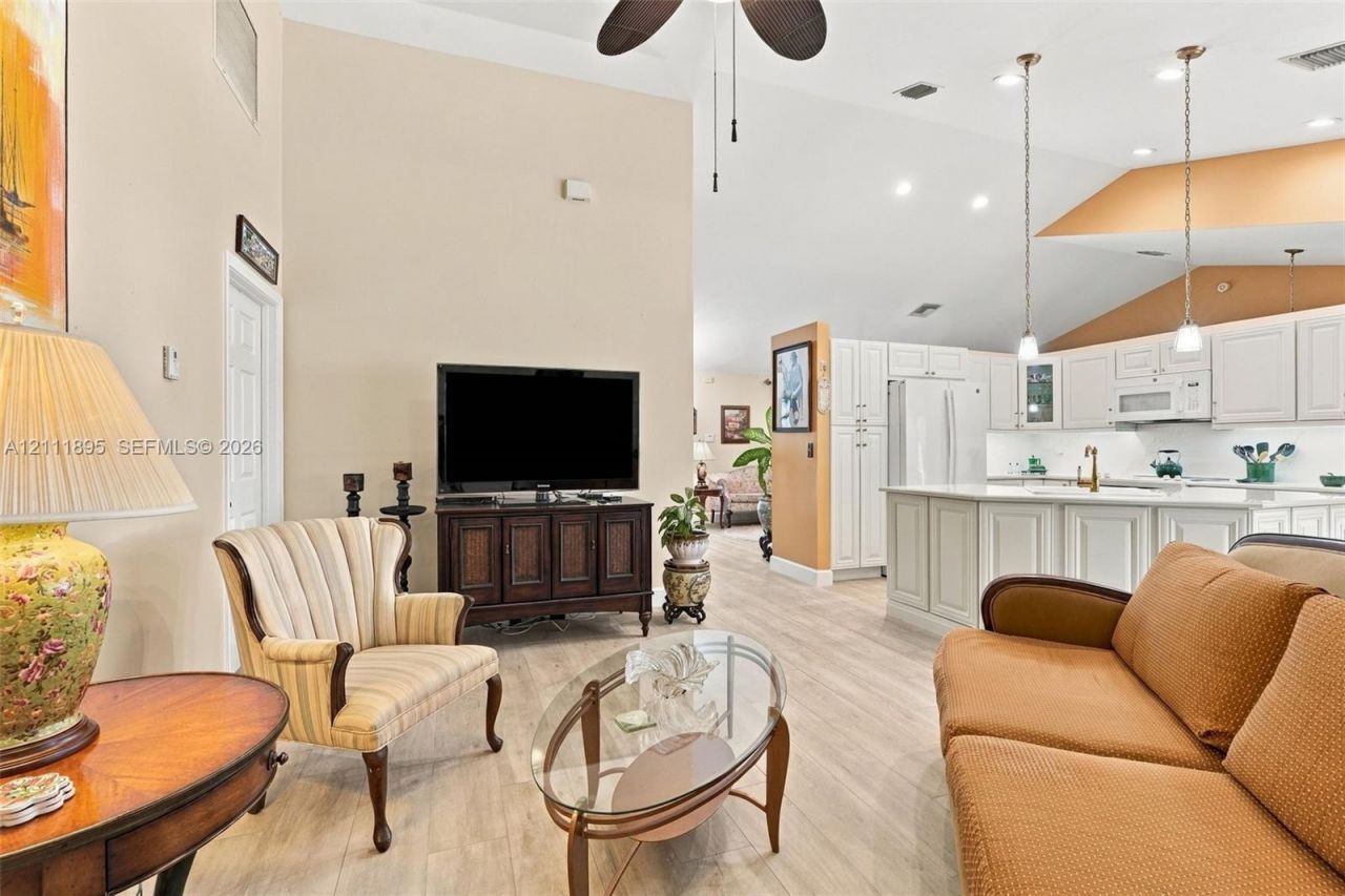5792 Sun Pointe Cir , Boynton Beach, FL 33437 Photo