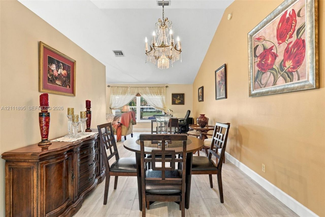 5792 Sun Pointe Cir , Boynton Beach, FL 33437 Photo