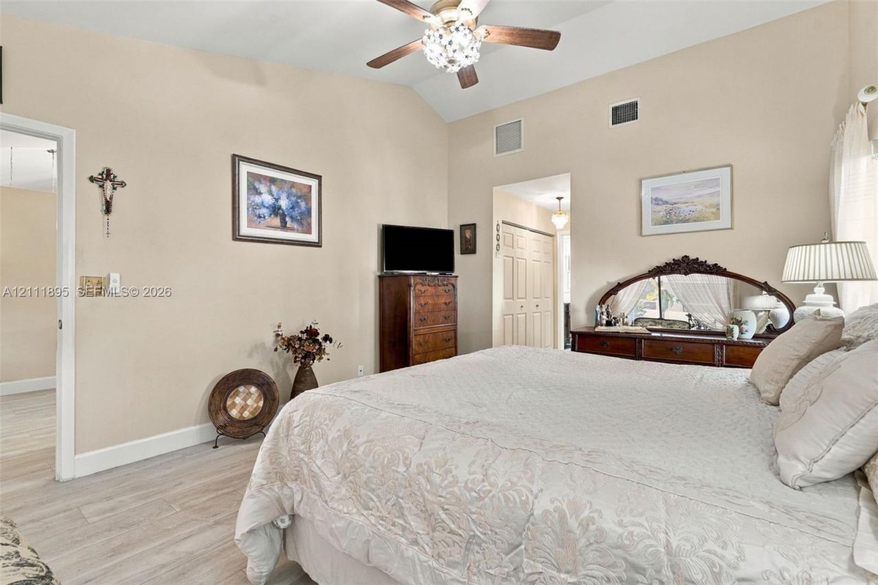 5792 Sun Pointe Cir , Boynton Beach, FL 33437 Photo