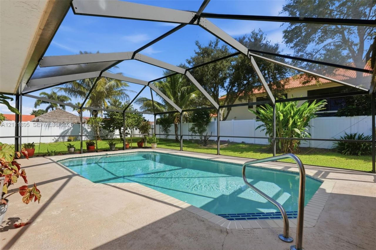 5792 Sun Pointe Cir , Boynton Beach, FL 33437 Photo