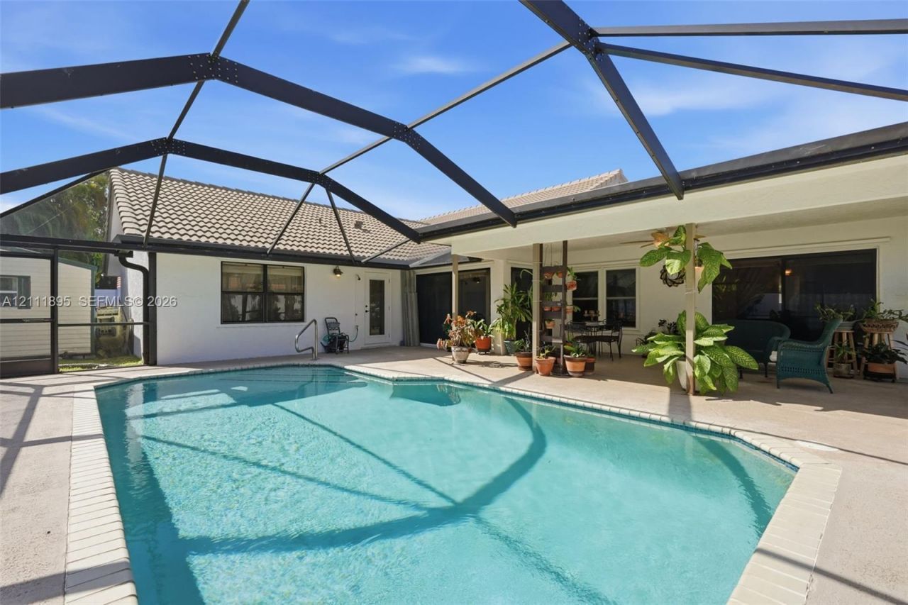 5792 Sun Pointe Cir , Boynton Beach, FL 33437 Photo