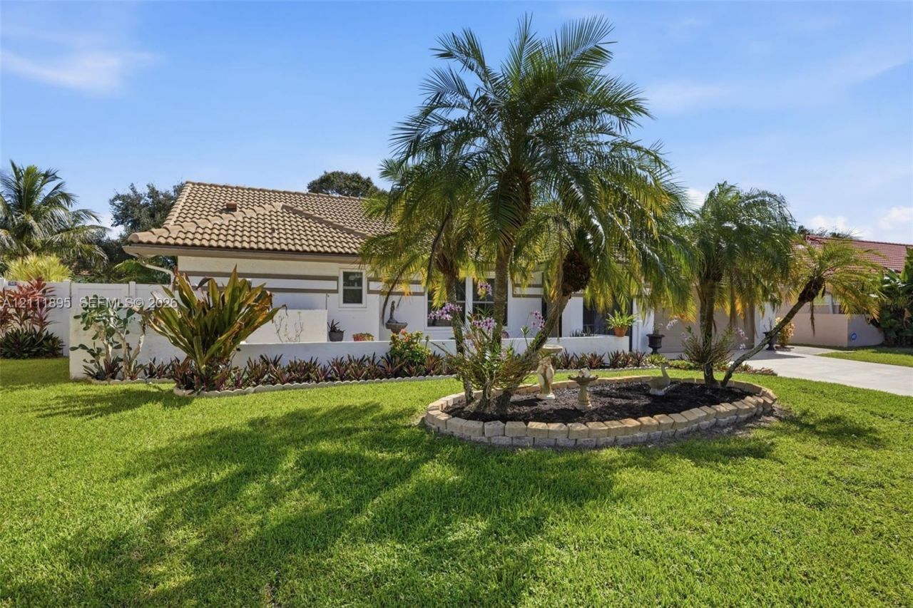 5792 Sun Pointe Cir , Boynton Beach, FL 33437 Photo