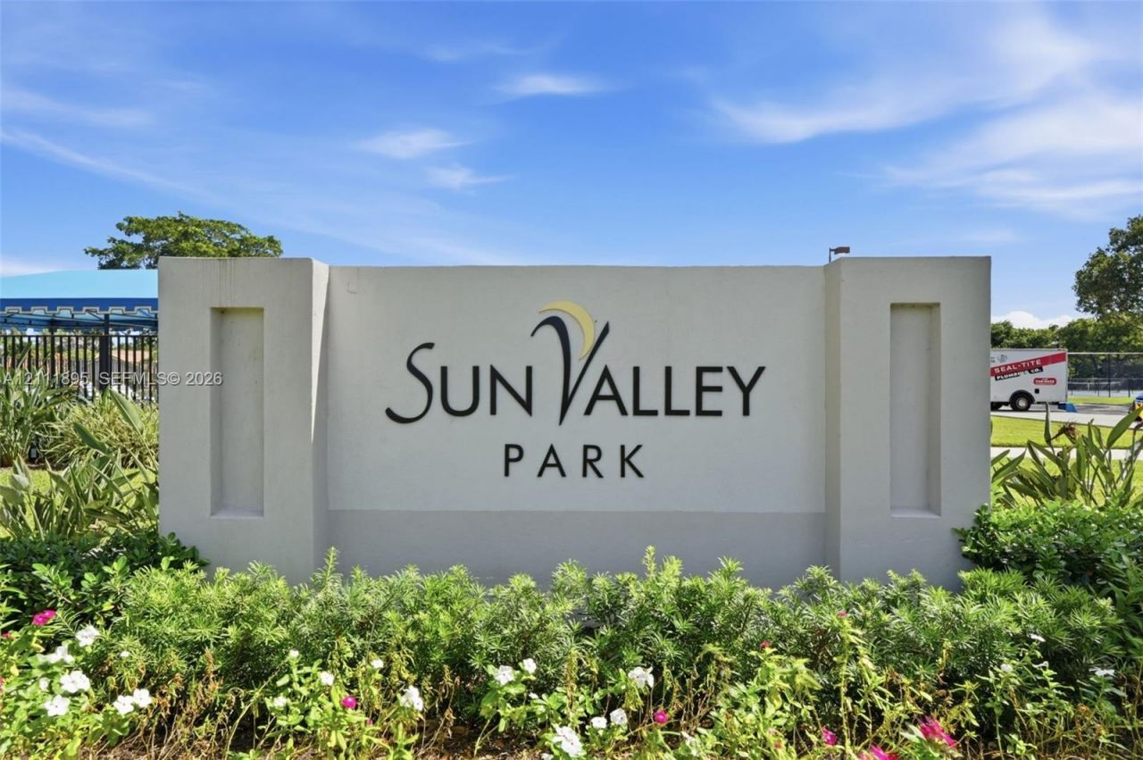 5792 Sun Pointe Cir , Boynton Beach, FL 33437 Photo