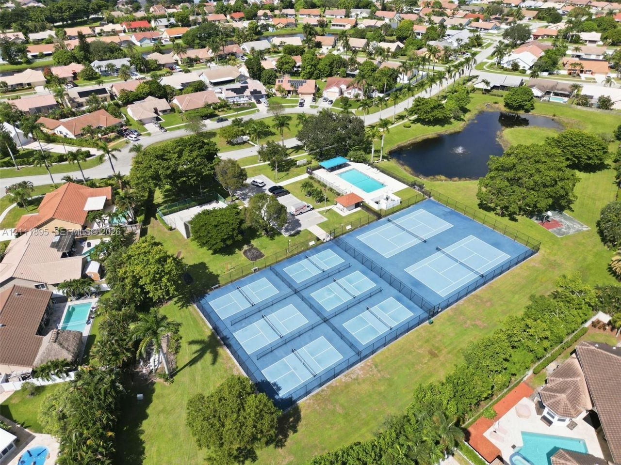 5792 Sun Pointe Cir , Boynton Beach, FL 33437 Photo