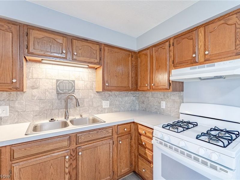 377 25th Street NW, Massillon, OH 44647 Photo 8