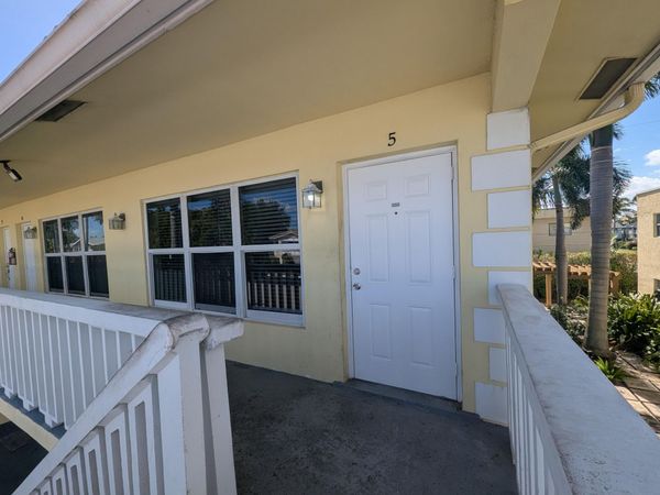 2120 NE 42ND Court, Unit 5, Lighthouse Point, FL 33064
