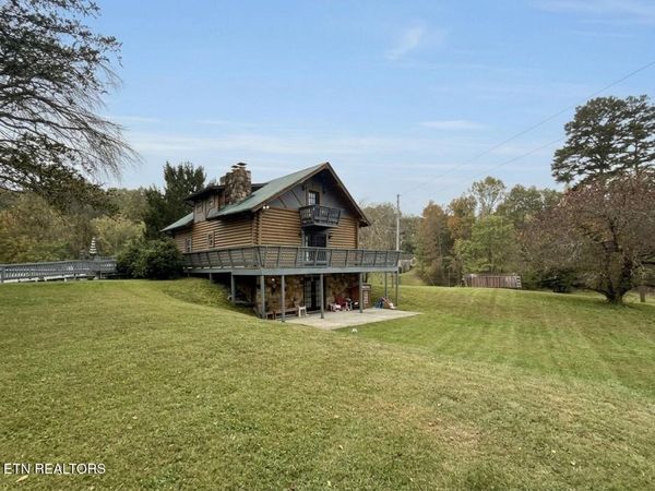 215 Grave Hill Rd, Oneida, TN 37841