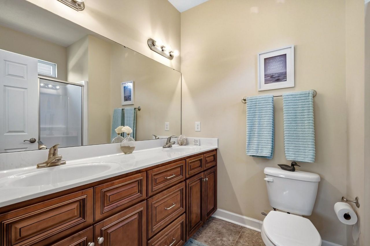 121 Orleans Ct. Photo 16