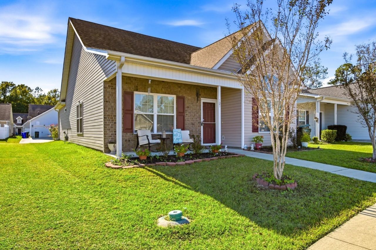 121 Orleans Ct. Photo 25
