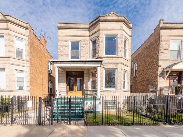 5246 W Congress Parkway, Chicago, IL 60644