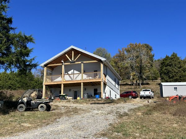 725 Woodmore Hollow Lane , Hartsville, TN 37074