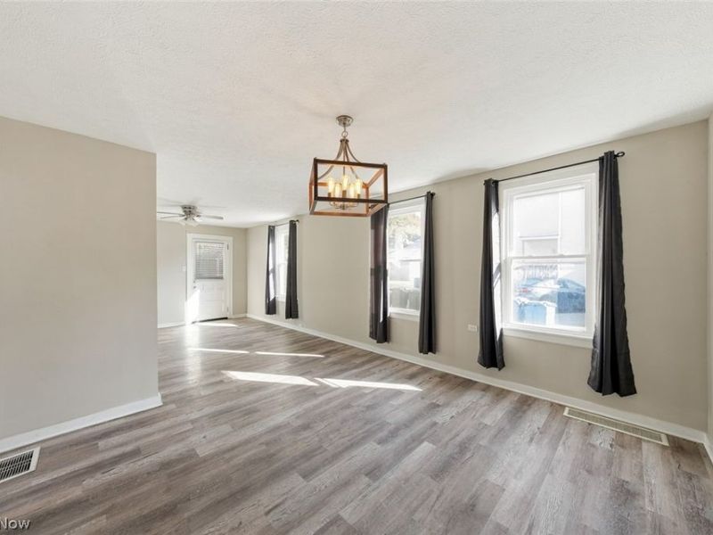 3623 Siam Avenue, Cleveland, OH 44113 Photo 11