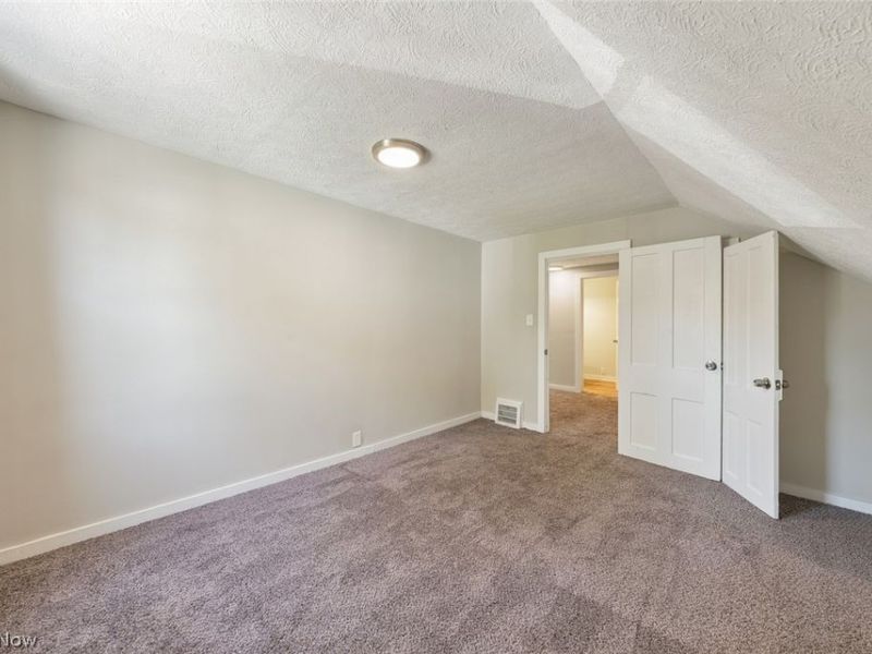 3623 Siam Avenue, Cleveland, OH 44113 Photo 29