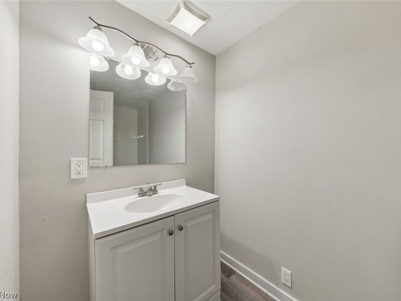 3623 Siam Avenue, Cleveland, OH 44113 Photo 34